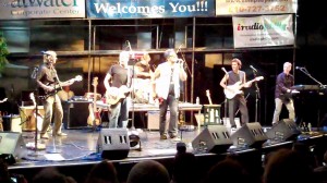 David-Uosikkinen-Ben-Arnold-Rob-Hyman-Greg-Davis-Jeffrey-Gaines-In-The-Pocket-Band (5)