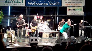 David-Uosikkinen-Rob-Hyman-Greg-Davis-Richard-Bush-In-The-Pocket-Band (10)